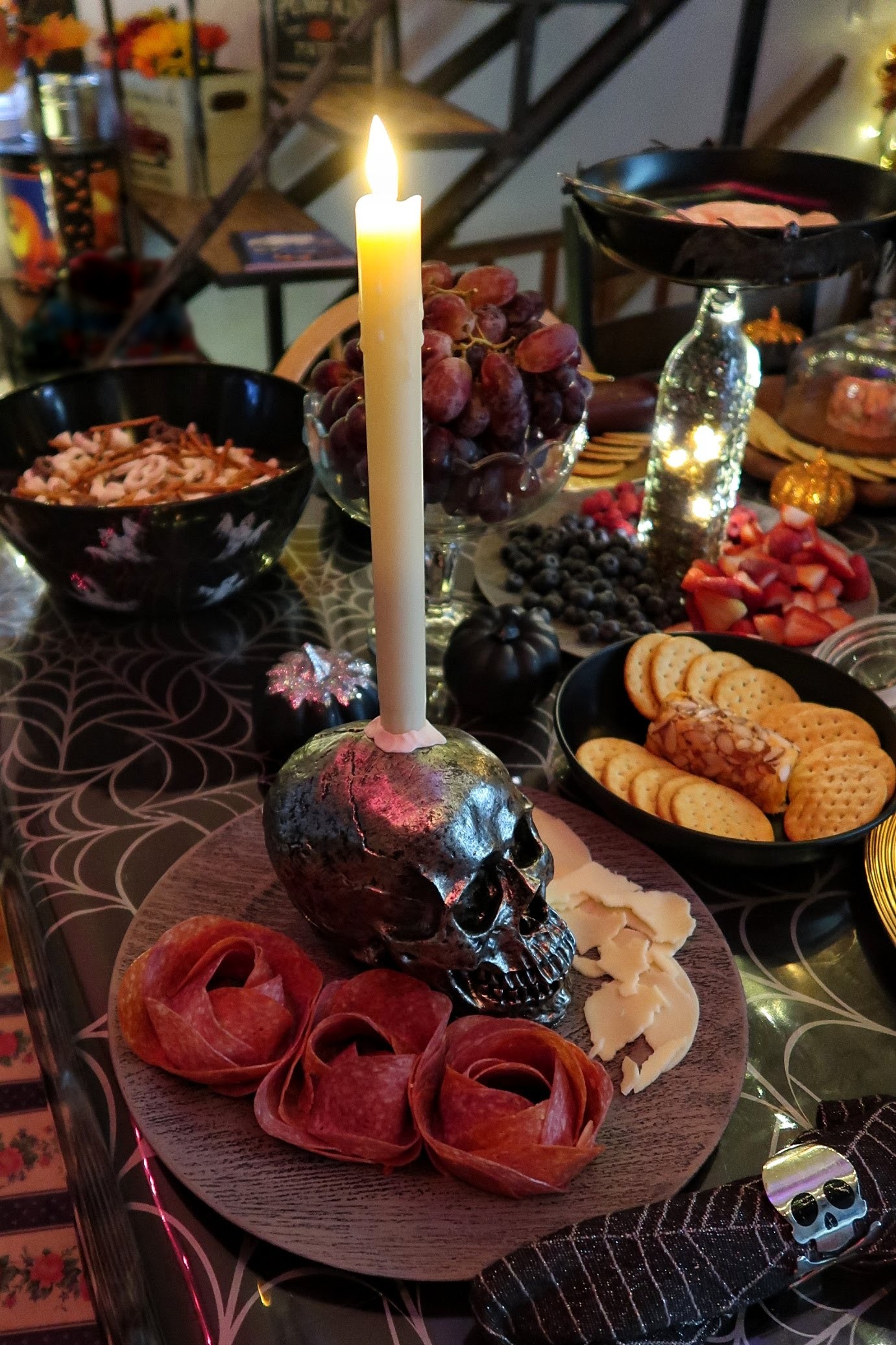 How to Make Your Own Spooktacular Cheeseboard to This Halloween